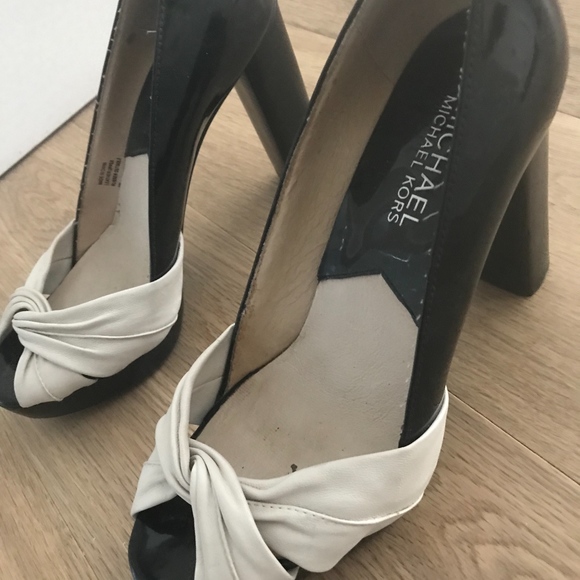 Michael Kors Shoes - Picture 2 of 6